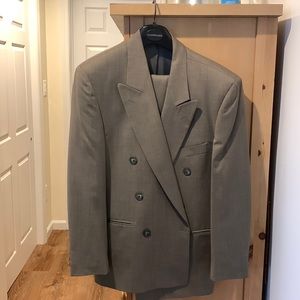 Green Zanetti suit. Size 40 R